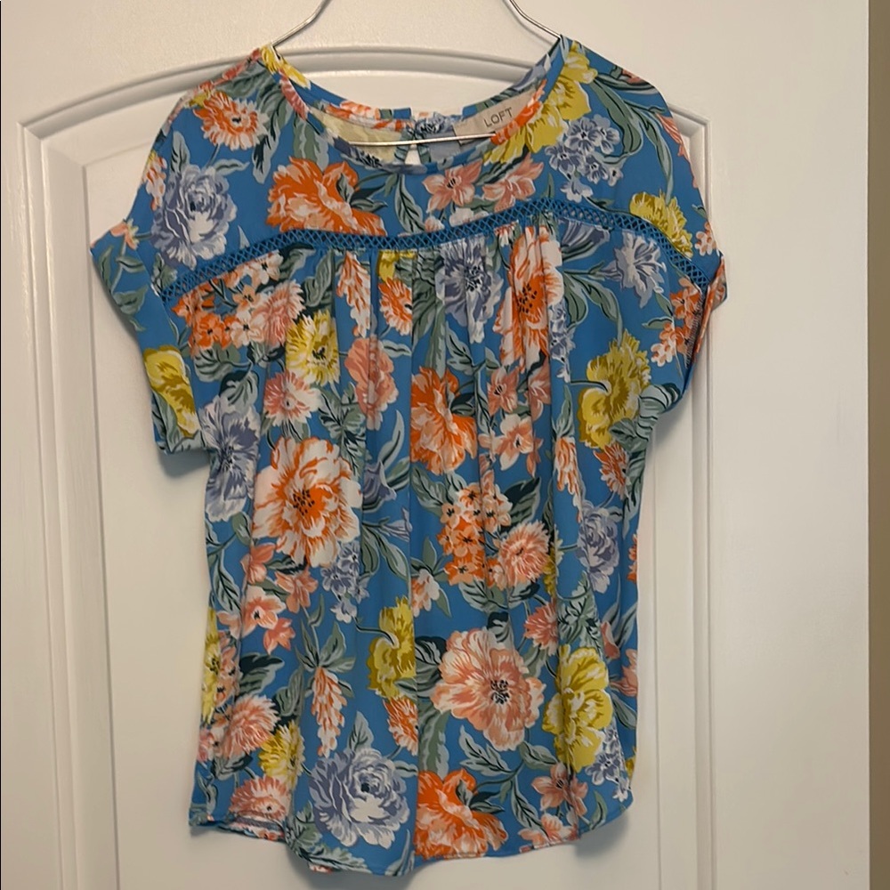LOFT Blue Ruffled Short Sleeve Blouse